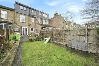 97 Forest Road, photo 3