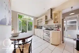 97 Glencairn Road, photo 3