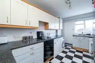 97 Wrythe Lane, photo 3