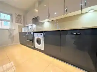 98 Autumn Way, photo 3