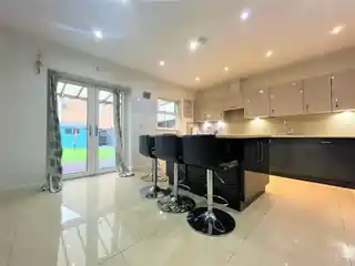 98 Autumn Way, photo 2