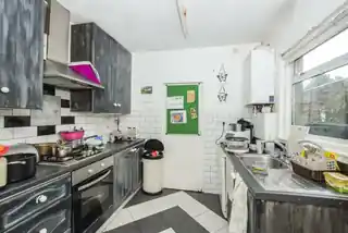 98 Cowley Mill Road, photo 4