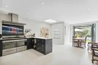 98 Cumberland Road, photo 3