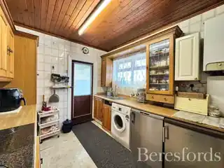 98 Haynes Road, photo 3
