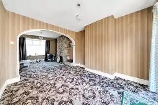 98 Manor Way, photo 2