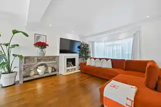 98 Vernon Drive, photo 4