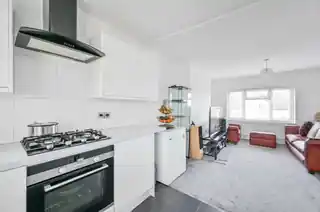 98 Windsor Road, photo 3
