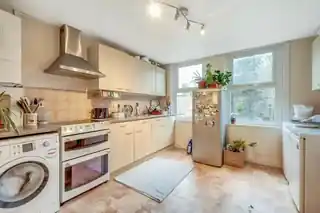 98A Catford Hill, photo 3