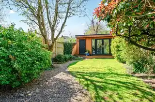 99 Hadley Road, photo 2