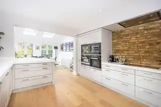 99 King Charles Road, photo 3