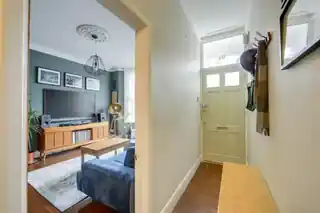 9A Theodore Road, photo 3